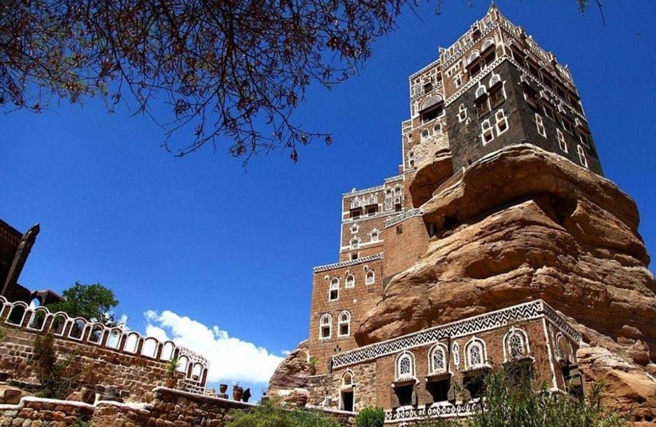 Dar al-Hajar (Rock Palace), Wadi Dhahr, near Sana'a, Yemen